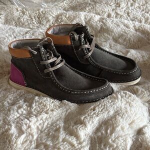 New Birkenstock Women's Boots in Gray, Pink, and Orange 39